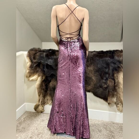 Sexy & Stunning Sequins and Beads Strappy Backless Mermaid Gown - Picture 5 of 12